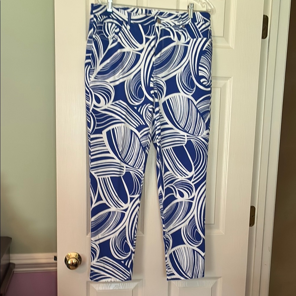 Chico's Blue and White Ankle Cropped Jeans with Bold Print